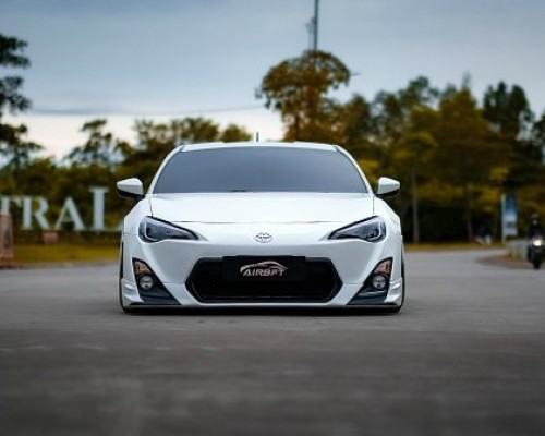 Toyota86 stancenation White low profile